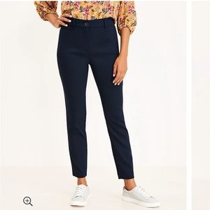 Loft  Petite Sutton Skinny Pant